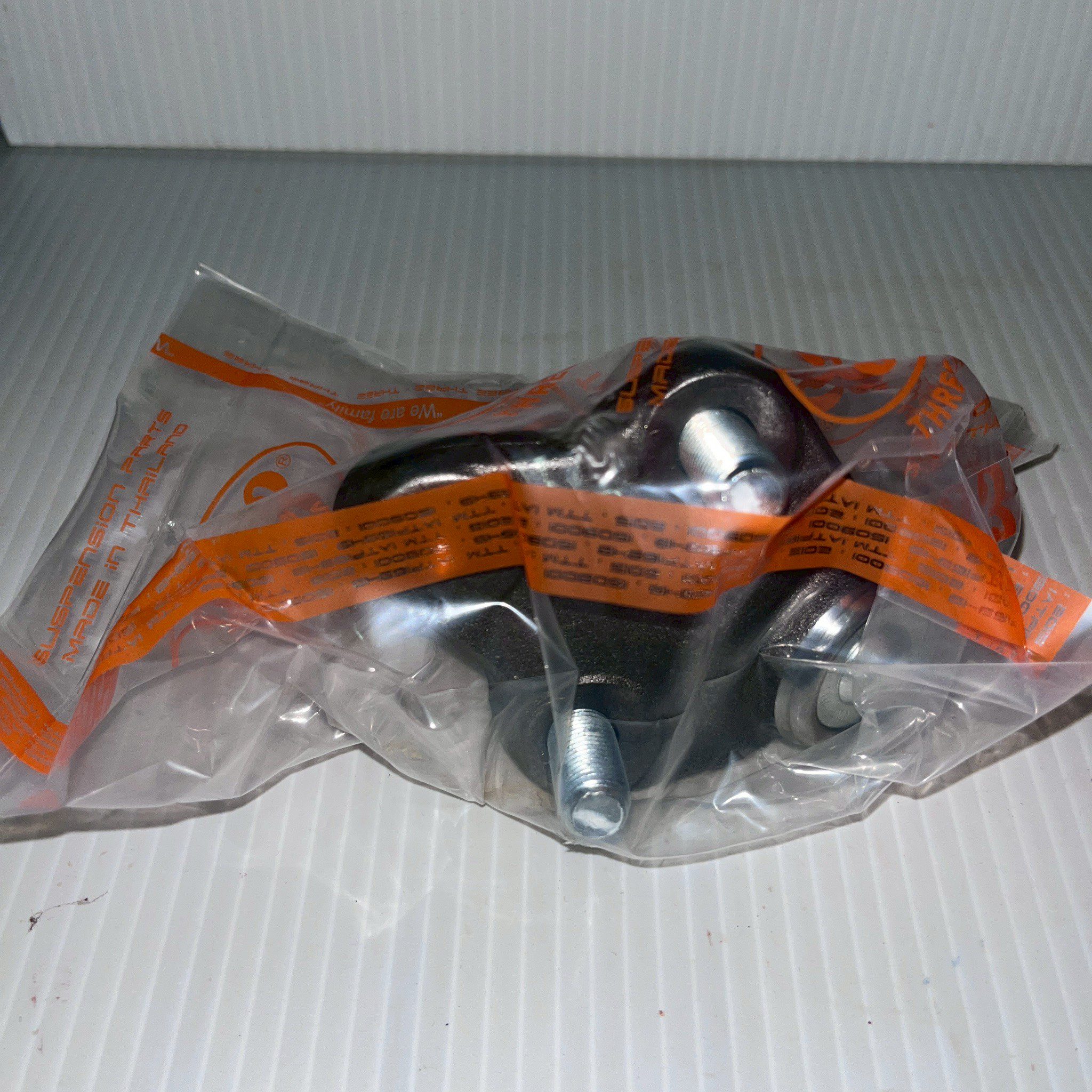 ลูกหมากปีกนกล่าง TOYOTA ALTIS,LIMO ZZE12#2002-2004 - Image 3