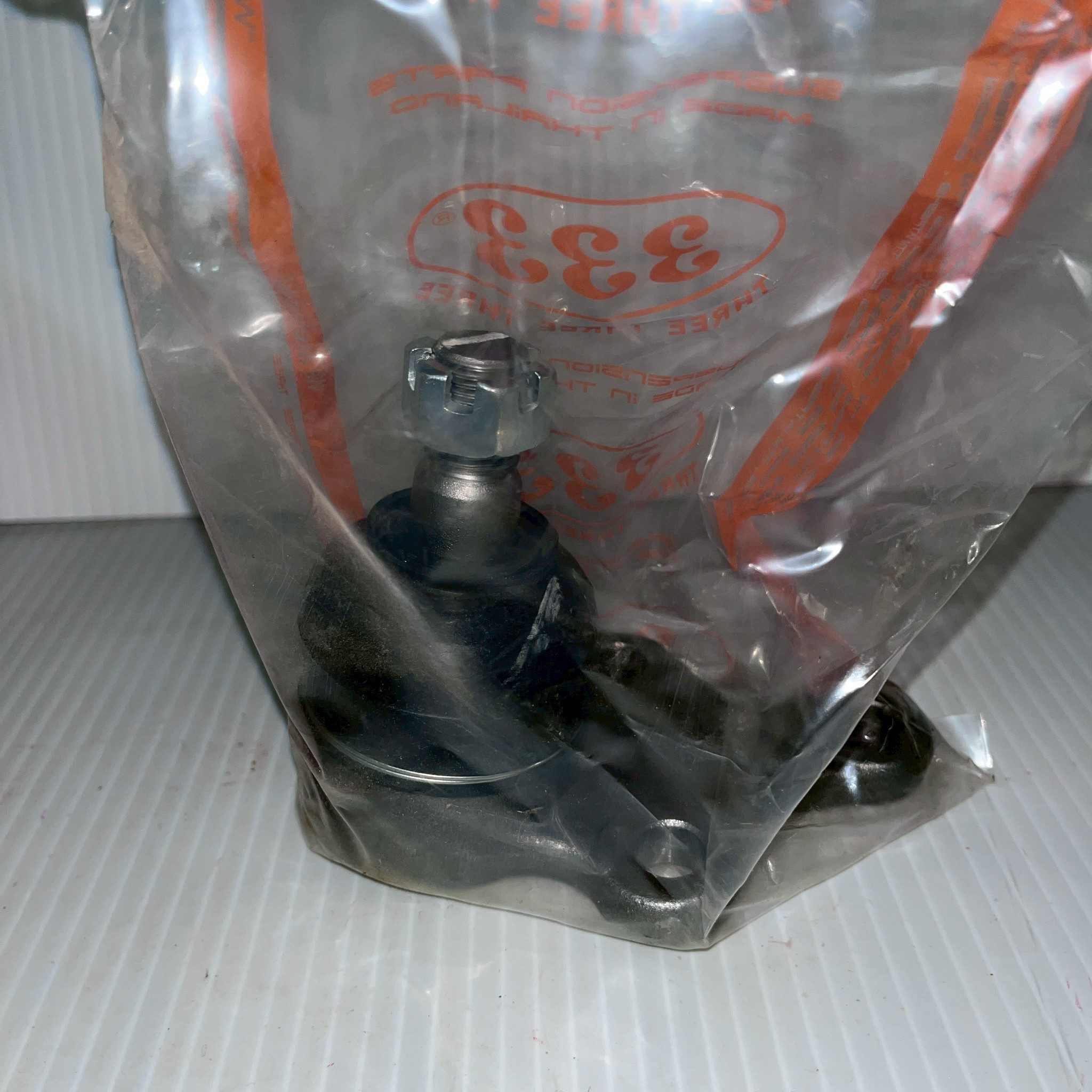 ลูกหมากปีกนกล่าง TOYOTA TIGER 2WD LN147 1988 - Image 4