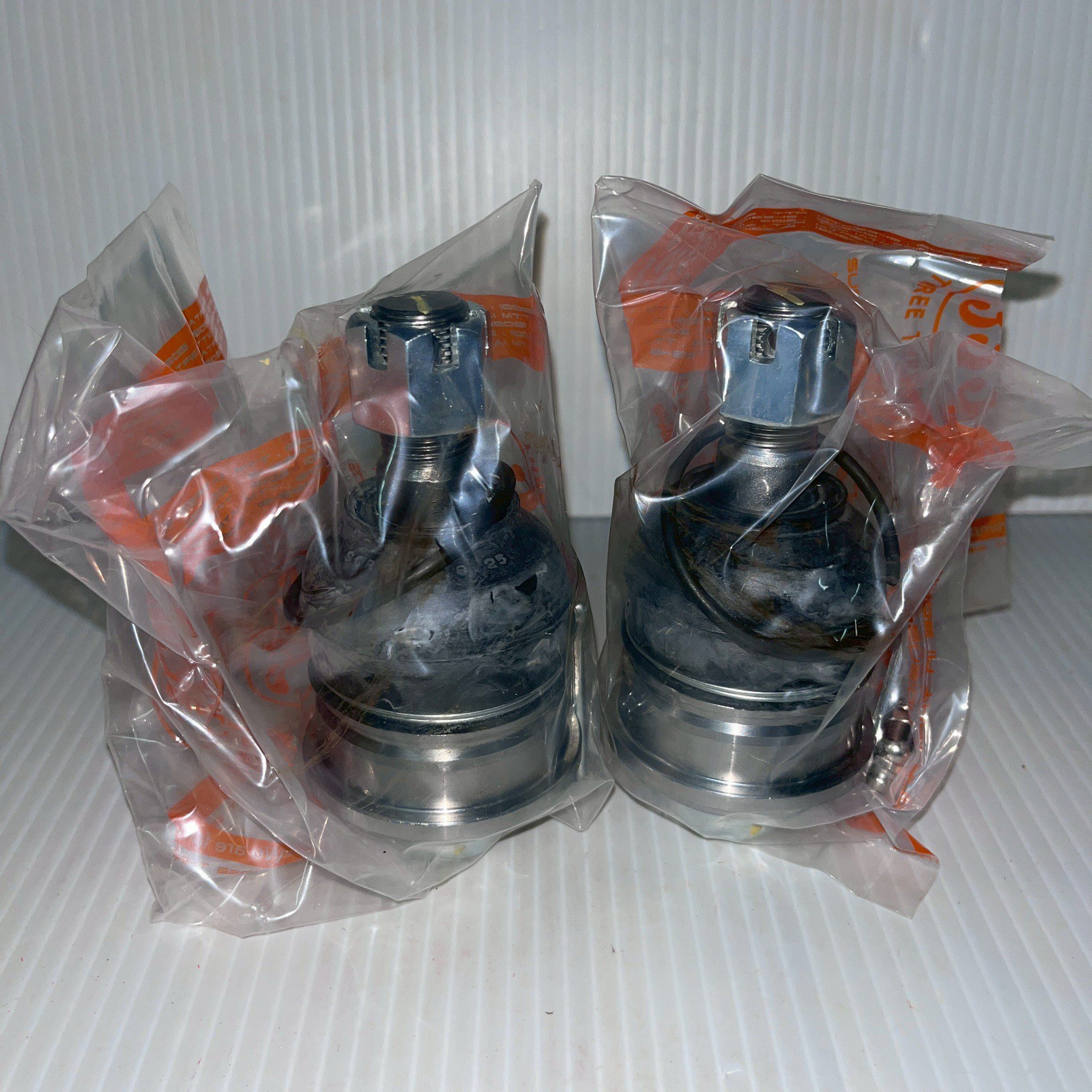 ลูกหมากปีกนกล่าง NISSAN FRONTIER ZD30 2WD,4WD 1997 - Image 2