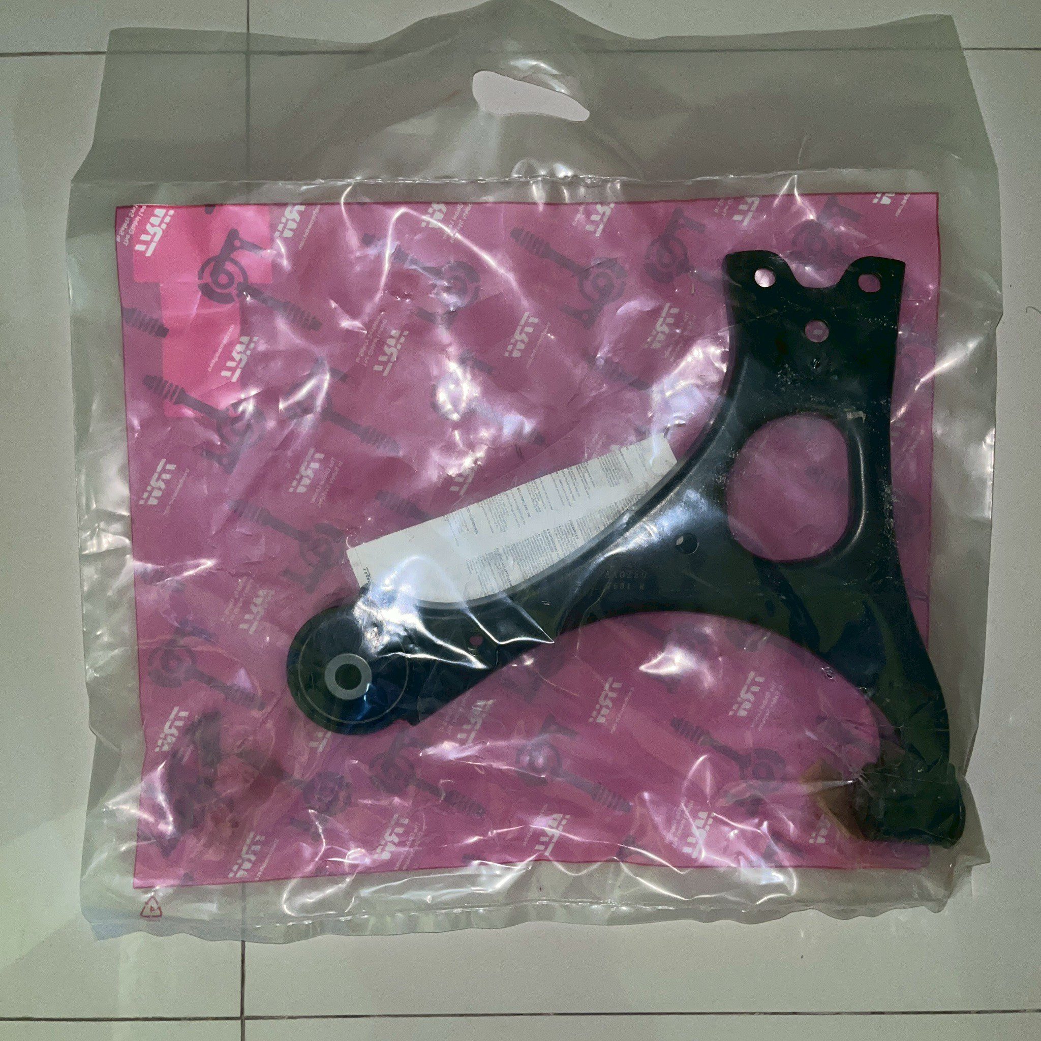 ปีกนกล่าง ขวา HONDA CIVIC FD'06